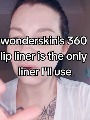This @Wonderskin 360 lip liner is literally turning my lip routine and do a whole song 🤣😁 but seriously though this li