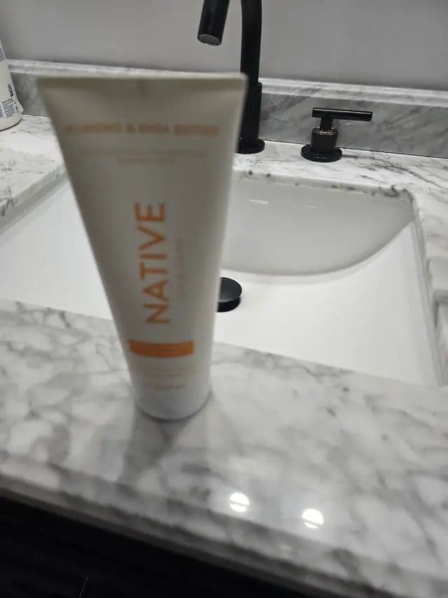 I absolutely love this hair mask. It smells heavenly. It is the perfect sized container. It is nice and thick when applied to the hair and easy to wash off. I notice that I don’t have as much breakage as I am normally used to seeing, which is a blessing in itself. This is a great product. I would recommend it 10 out of 10! @Native @influenster #complimentary #GiftedByNative #almondsheabutterhairmask