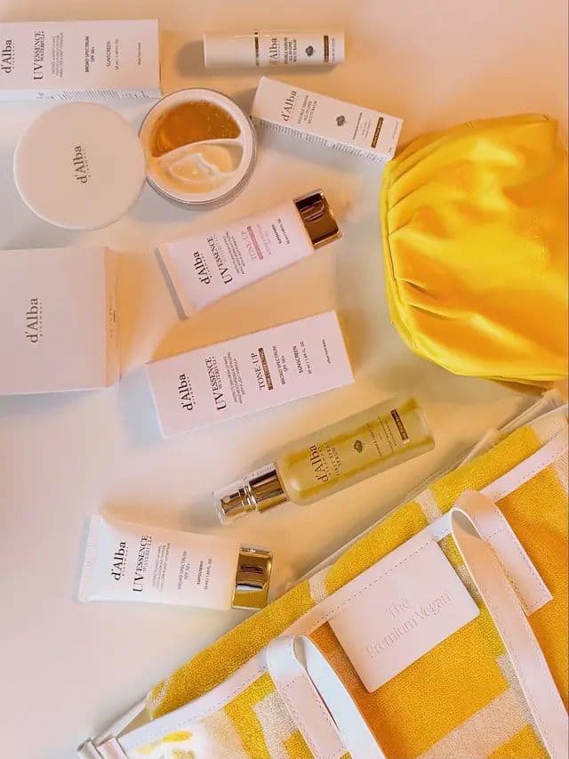 @DALBA always summer in my life with this beautiful gift 🎁, tgank you D’Alba #dalbasprayserum #dalba #gifted