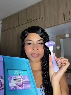 Mi Venus, piel más suave y una forma de consentir tu piel en tu rutina. ✨💜 #Publicidad #DiseñadaParaTi #LaDeVerdad #VenusFM #fypp @For_Me @gillettevenuslatam
