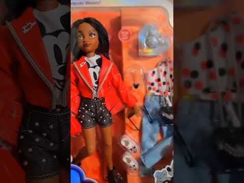 If you have a little one who loves Disney and dolls, they will LOVE! Disney ily 4EVER Fashion