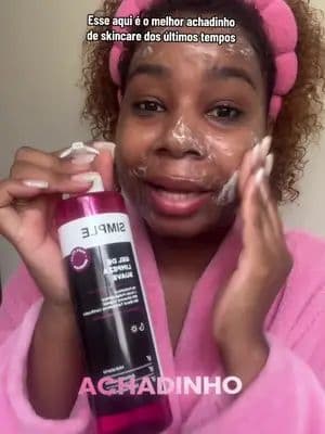 ✨ GEL DE LIMPEZA SUAVE SIMPLE 😍💖 Sua pele merece um cuidado delicado e eficiente todos os dias! 🧴✨ Esse gel de limpeza suave é perfeito para quem busca limpeza sem ressecar a pele. ✔️ Ideal para peles sensíveis ✔️ Limpa sem agredir a barreira da pele ✔️ Hidrata enquanto limpa ✔️ Ajuda no controle da oleosidade 💖 Com prebióticos, ácido poliglutâmico e glicerina vegetal para uma pele mais saudável, macia e equilibrada! 🌙☀️ Pode ser usado de manhã e à noite na sua rotina de skincare. 🛒 Clica no carrinho laranja e garante o seu agora! 💬 Comenta “EU QUERO” que eu te mando o link 🔥 @Simple Organic Beauty #tiktokshopbrasil #skincare #simple #geldelimpeza #pelehidratada