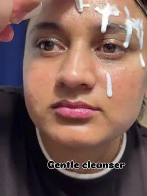 ✨ Gentle milk cleanser that melts away makeup, dirt & fine dust without drying out your skin. 🤍 Hydrates, soothes, and