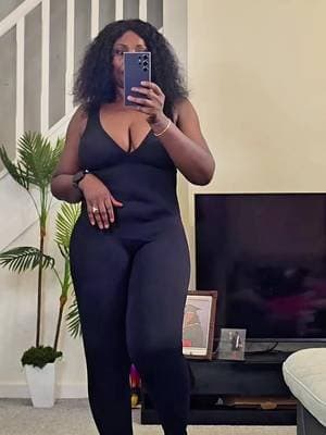 This jumpsuit is a must have @SHAPELLX @Shapellxshop #shapellexshop #shaperjumpsuit #autumnoutfits #tiktokmademebuyit