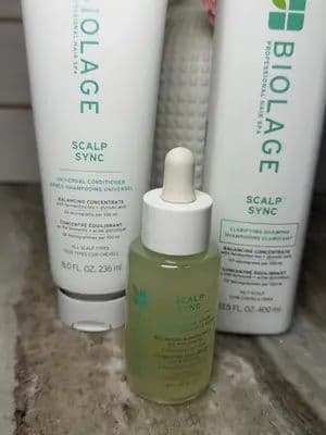 Is it just me, or did we all spend years treating our hair while completely ignoring where it actually grows from? 😅 Giving my scalp the ultimate reset with the @BIOLAGE Scalp Sync line! Starting with the Clarifying Shampoo to clear away all that product buildup, following up with the Universal Conditioner for silky softness, and finishing with the Balancing Oil Serum to keep everything in balance. Consider this your sign that healthy hair starts at the scalp ✨ Have you upgraded your wash day with a scalp-care routine yet? #lorealistarCA #biolagetrending #scalpsyncreset #giftedbybiolage