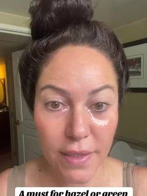 if you have Hazel or green eyes, I really feel that this chocolate mascara will brighten your eyes. It really also pops them lashes. @@Too Faced##tiktokshopcreatorpicks##tiktokshopblackfriday##hazeleyemascara##greeneeyemakeup