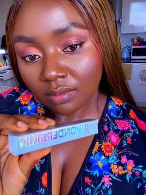 💋#tiktokmademebuyit #glossylips #clearlipgloss #lipglosses #fyp @Wonderskin 💋