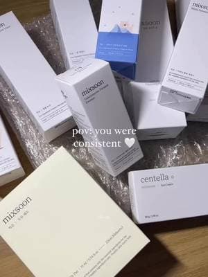 It pays off 🤍 I never would have dreamed that I would receive all these things, consistency really is key <3 all of these items from Mixsoon are available at @YesStyle, use code “97SEULS” for $$ off your next order! #contentcreatortips #ugctips #mixsoon #mixsoonskincareset_ys #mixsoon #koreanskincare #doublestepcleansing #skincareroutine #cleansing #glassskin #centellatoner #toner #beanessence #essence #skintok #kbeauty #3essencelayering #skincare #skincareroutine #hyaluronicserum #serum #centellasuncream #suncream #kskincare #soybeanmilkpad #tonerpad #YesStyleInfluencers #aestheticvideo #prunboxing #yesstyle #pr #unboxwithme #skincare @mixsoon_global