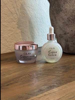 Cuando no tengo tiempo para una rutina de skincare de mil pasos, prefiero mantenerla simple ✨ Estoy usando el Olay Super