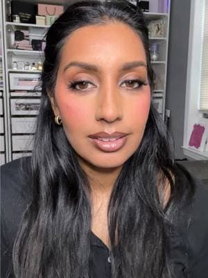 Super easy neutral eyeshadow look using the NEW Major Dimension Essential Artistry Edit Eyeshadow Palettes Medium & Dark @Patrick Ta Beauty @patrick ta Check out my @sephora store front to purchase item. Link in bio #gifted #patricktabeauty #eyeshadowtutorial #majordimensionpalette #neutraleyeshadowlook