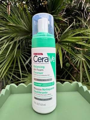 I’ve been testing the CeraVe Balancing Air Foam Cleanser, kindly sent by Superdrug, and I’m pleasantly surprised by how gentle yet effective it is. 🧴 What I like the most about it is the lightweight foam texture - it feels soft on the skin and rinses off easily, without leaving any residue or tightness. It’s one of those cleansers that makes your skin feel clean, but never stripped. 💧Formulated with 3 essential ceramides and allantoin, it helps maintain the skin’s natural barrier while soothing any irritation. I also appreciate the oil-controlling effect - my T-zone feels more balanced, yet not dry. It’s suitable for normal to combination skin, and I can easily see it fitting into both morning and evening routines - especially if you prefer minimal fuss but expect visible results. A lovely, fuss-free cleanser that does exactly what it says - and does it well. @cearve.uk @Superdrug #ad #gifted #Glow_with_Ania #SuperdrugCustomerCommunity #CeraVeCleanser #TestedWithSuperdrug #SkincareReview #AirFoamCleanser #SimpleSkincare