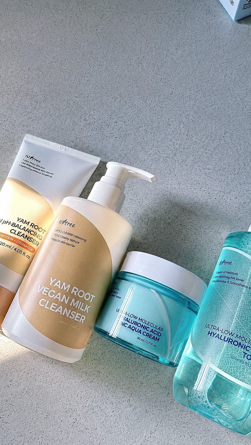 Trying my new Isntree skincare routine from YesStyle 💧
I started with the Yam Root Vegan Milk Cleanser, followed by th