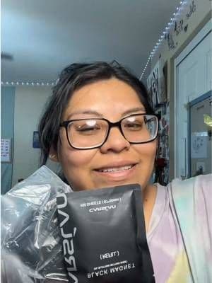 ✨ Bye bye al brillo no deseado ✨ Estas oil blotting sheets de Carslan son perfectas para retocar tu maquillaje durante el día y dejar la piel con un acabado más fresco, limpio y matte 💖 absorben el exceso de grasa sin arruinar tu makeup, así que son ideales para traer en la bolsa, usar en la escuela, trabajo o cuando andas fuera de casa ✨ si tienes piel mixta o grasa, esto te puede salvar muchísimo en tu rutina diaria 💅🖤 #TikTokShopFinds #OilBlottingSheets #MakeupEssentials #OilySkinTips #beautyfinds