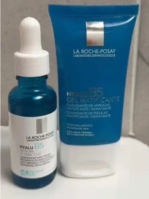 Probé la nueva rutina Hyalu B5 de @La Roche-Posay y me encantó, el serum se siente súper hidratante, calma la piel sensible y deja un glow espectacular! 🩵 por otro lado el gel matificante minimiza poros y es ideal para usar como pre base del maquillaje👌🏻✨ #larocheposayskincare #publicidad #hyalub5