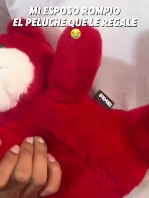 El empaque decía que ahora es más dulce... 🤭🐻 Tuvimos que comprobarlo y sí, ¡mi esposo quedó oliendo de lujo con el nuevo AXE Cherry Spritz! 🍒✨ Huele literal a perfume de alta gama, pero súper fresco para el día a día. ¡Su nuevo favorito! 💯💨 ¿Ya lo vieron en las tiendas o sus esposos ya lo probaron? 👀👇 #publicidad #axeeslonuevomasdulce @axe.español