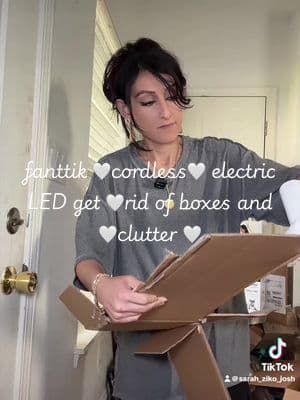 Cordless electric LED scissors if you have packages and boxes get rid of them using this fantastic easy product that makes it simple no more boxes no more clutter @@Fanttik #f#fanttik#t#tiktokshopsummersaleS#SummerTurnUpW#WeeklyDealst#tiktokshopcreatorpics