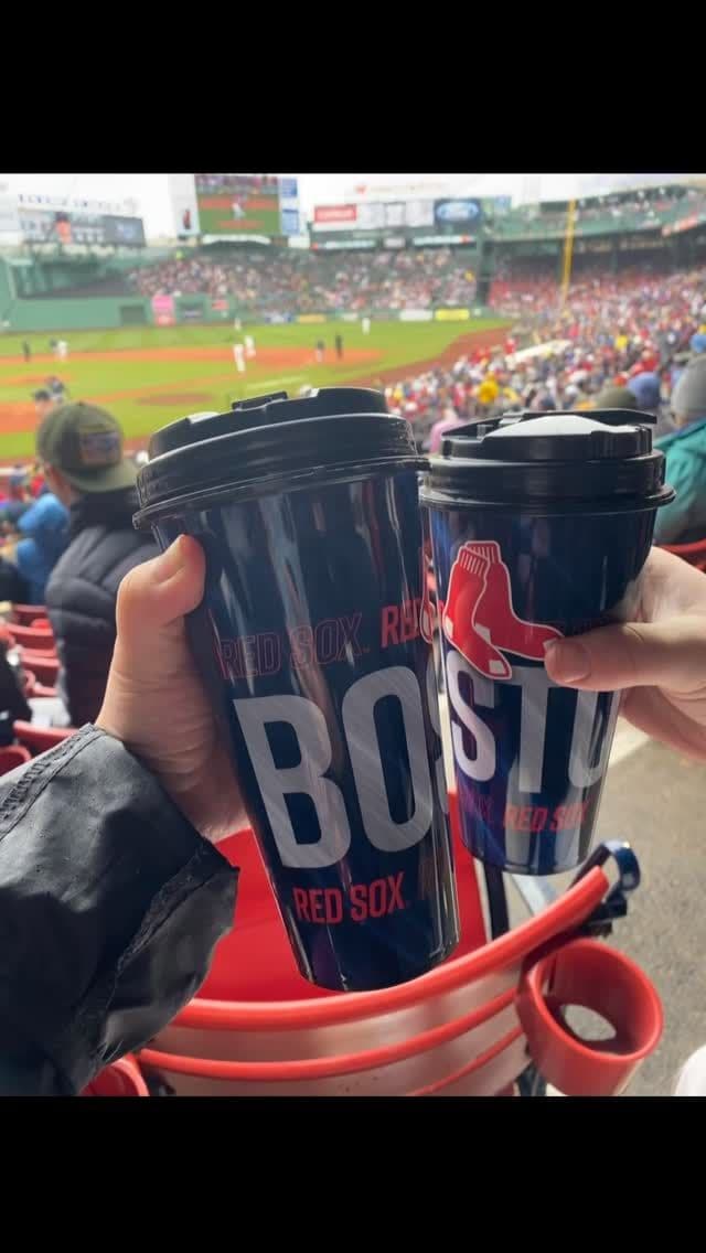 #AD I’m officially an ambassador for the Boston Red Sox, Red Sox AAPI Celebration ⚾️❤️🧦🧧💙
Join the @redsox tomorrow,