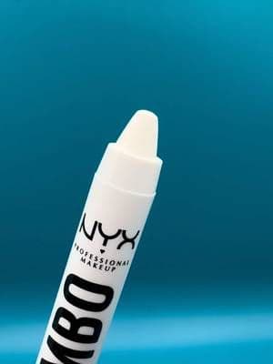 I won this NYX Jumbo Eye Pencil in a Christmas giveaway on the community page, and I’m so happy and grateful for it! I already own two Jumbo Eye Pencils in Vanilla Ice Cream and Coconut Cake, so this one in Milk was such a lovely surprise! 🤍 I love how easy it is to apply and how amazing it looks. I can’t wait to put it to use. Thank you so much, NYX! 🩷 If you’d like to join this fabulous community, head to my bio, click on TreeLink, and find the link there ✨ #makeupaddyx @nyxcosmetics_uk #jumboeyeliner #professionalmakeup #NYXJumboPencil #MilkShade #MakeupLover #BeautyCommunity #MakeupFaves #GiveawayWinner #EyeMakeupGoals #Gifted #EasyMakeup #CreamyEyeshadow #MakeupAddict #BeautyBlogger