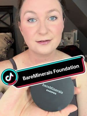 Love a good powder foundation @bareMinerals #bareminerals #powderfoundation #foundation #makeuproutine #tiktokshopcreatorpicks
