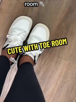 Give your toes some room, sis. ๐๐ค #HOBIBEAR #widetoesneakers #womenssneakers #tiktokshopblackfriday #discoveryourgift @HOBIBEAR US
