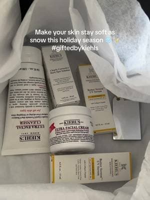 Come unbox my first PR gifted to me by @Kiehl's Since 1851 Thank you for sending me some goodies that will make sure my skin stays soft as snow ❄️ ✨ #giftedbykiehls . . . #contentcreator #unbox #prpackage #gifted