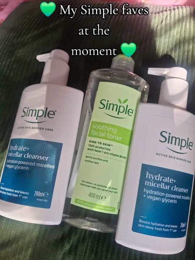 at the moment I have been using Simple active barrier cleanser and soothing facial toner alongside my other skincare. #SimpleSquadUK #SIMPLESQUADFAVES #AD @Simple UK