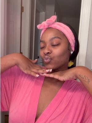 I love how easy these @CeraVe products are to incorporate into my nighttime skincare routine! I occasionally deal with stubborn breakouts, so I love having a simple routine to help care for my skin. 🫧✨ #CeraVe #Skincare #nightroutine #ceravepartner #gifted @influenster