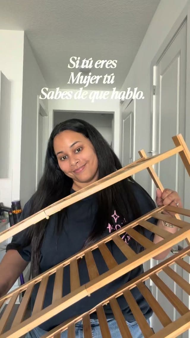 Cuando se me mete un proyecto DIY en la cabeza, tengo que hacerlo. 🤭✨ Renové esta zapatera de madera para exterior con