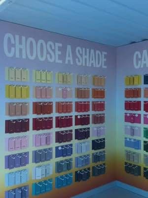 If you’re going to Lollapalooza this weekend you have to check out the Comfort Colors activation! As the official printwear supplier of the festival, they’re giving away fun accessories that best match your festival aura! #comfortcolors #lollapalooza #lolla2026 #ad @Comfort_Colors