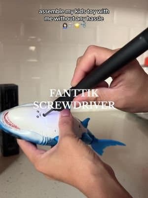 so quick and easy now that I got this handheld screwdriver 👩🏻🔧 #handheldscrewdriver #fanttiktools #kidstoy #homegadgets #tiktokshopholidayhaul