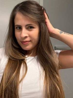 My Hair was looking super messy and dirty, so it was time for my little wash routine! ✨ I used my favorite Pantene shamp