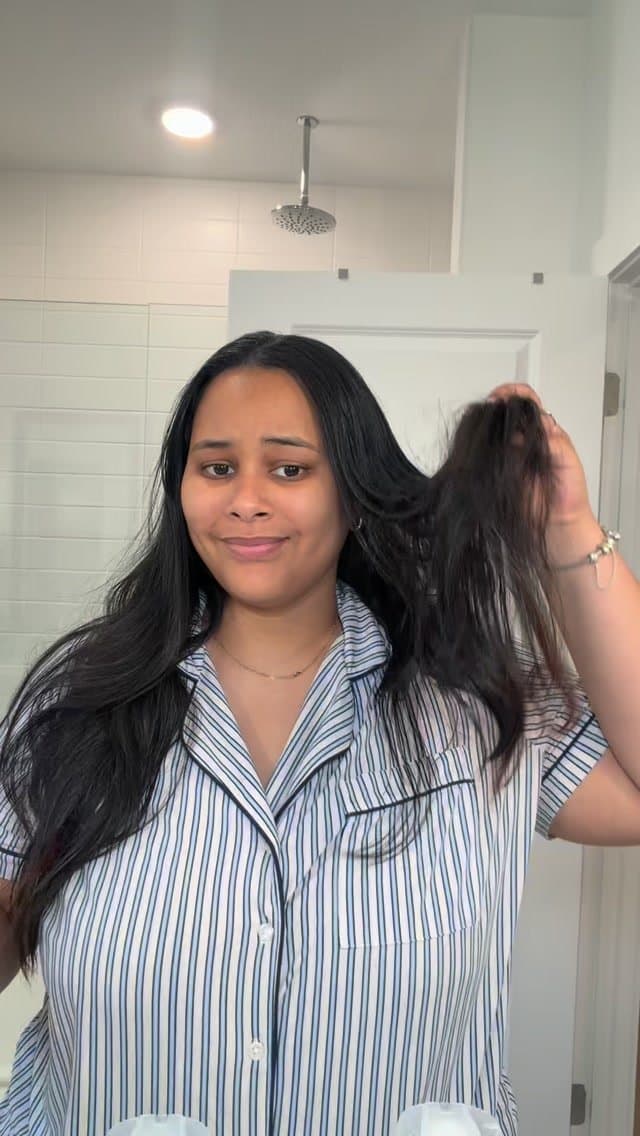 Dry hair needed a little extra love ✨ I’ve been using the @suave Moisture Repair 3-Step Collection and the softness was