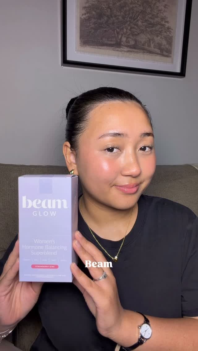 Supporting my wellness routine with Beam Glow ✨ A little extra care for my body and hormonal balance, because feeling go