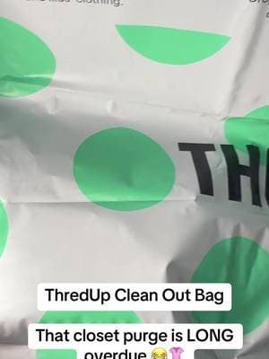 Fill this ThredUp Clean Out Bag with eligible women’s and kids’ clothing you’re ready to part with and send it in. Decluttering without the pile sitting there for six months? Yes please. 😂🙌🏽 #ThredUp #ClosetCleanout #Decluttering #ClosetOrganization #TikTokShop