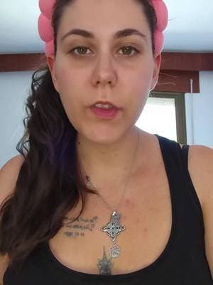 #publicidad | Antes de entrar en batalla con el color, una Aries sabe que necesita el mejor lienzo. Hoy pongo a prueba el efecto lifting de la gama Lifter de @Maybelline ES Base Lifter tono 119: Hidratación y brillo saludable (gracias, ácido hialurónico 💦). 👁️ Corrector Lifter tono 20: Borrando el cansancio y elevando la mirada al instante. De piel apagada a piel lista para cualquier desafío en segundos. ¿Notáis el efecto reafirmante? 🚀🔥 #EfectoLifting #AriesPower #lncmaybellinexlorealistar #lorealistarspain