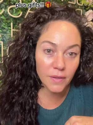 This bundle is amazing. It’s on sale and you get extra add-ons along with the anti-aging cream. @Centellian24 #giftsforher #tiktokshopblackfriday #tiktokcreatorpicks #antiaging #medecacream