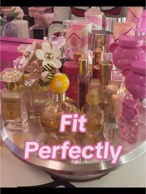Fit right into my collection 🎀🌸@Vacation Inc. #fragrance #perfumes #smellgoodfeelgood #tiktokshoploveatfistfind #vacation #loveit #sayyes #shopnow