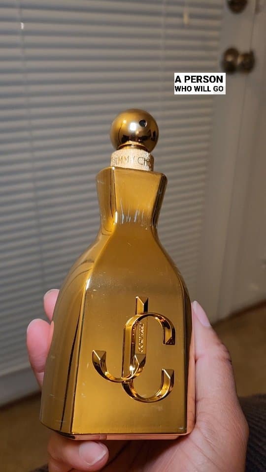 Let's review the @jimmychoo I Want Choo perfume that I claimed from @influenster!
~ LIKE, COMMENT SHARE, AND SAVE
👉🏽