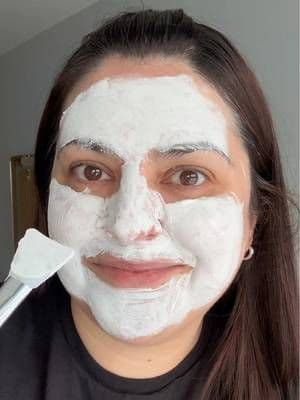 Glass-skin glow, the Skinfood way Iโve been trying four incredible skincare essentials from Skinfood as part of their Global Project 4 - and this routine is all about glow, hydration, and smooth, refined skin. My #hwajalmuk ritual: โข Egg White Pore Mask โ tightens pores and smooths skin texture โข Rice Mask Wash Off โ not featured in this video, but I recently applied it in another Skinfood video; itโs a brightening must-have โข Rice Brightening Toner Pads โ essence-rich and instantly refreshing โข Rice Brightening Cream โ locks in moisture with a luminous, glazed finish This is your sign to level up your routine with gentle, glow-enhancing skincare that delivers visible results. How does it sound? Let me know in the comments! P.S. You can also find these on YesStyle - use code SAFJB5OF for a little discount! @skinfood_global @SKINFOOD.USA #ad #gifted #Skinfood #Kbeauty #tonerpads #washoffmask #EasterEggSkincare #riceglow #glassskin #hwajalmuk #skincare #yesstyle