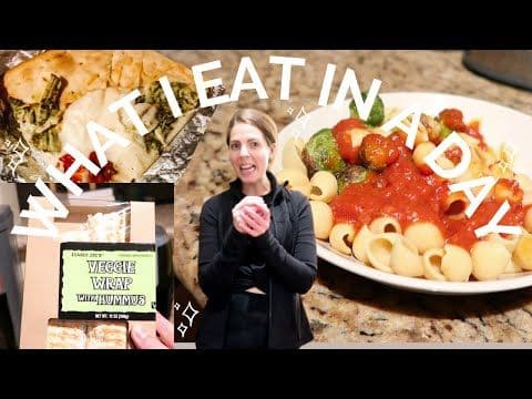 WHAT I EAT IN A DAY WITH NO FOOD RULES // self proclaimed lazy person