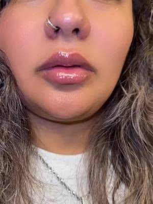 @tarte cosmetics the shimmer is to die for! Living for this lip oil! #maracuja #juicylips #tarte #pretty #tiktokshop