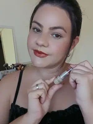 Testei o batom cintilante Bronze Shine Mahav. @Mahav #batom #make #makeup #maquiagem #tiktokshopchegou