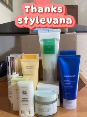 🤭📦PR package from @Stylevana Influencers @Stylevana 🌸So happy to be part of VANA FAMILY🎉✨ Use my discount code *INF10HANNABEL* for the following discount: → 10% entire order - 15% order if purchase amount exceeds: USA: $59 USD, Canada: $75 CAN, UK: £43, Australia: $77 AUD, FR/EU: €48, HK: $460 HKD. #VANAFAMILY #STYLEVANA #svbeautifulself #pr #unboxingvideo #prpackage #fyp #skincareviral #creatorsearchinsights #beautytips #koreanskincare #koreanproducts #skincaretips #skincaretiktok #influencer #medicube #haruharuwonder