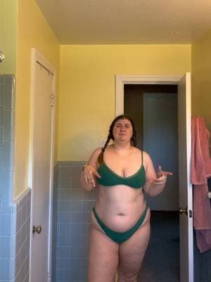 Love love love @aerie swimwear, ride or die and I’ll stand on that #AD #aerierealmakers #swimsuit #swimwear #fyp Link in bio 📎 Top is the Aerie Skinny Strap Voop Ribbed Bikini Top in Deep Forest in XL & bottoms are Aerie Ribbed Happy Cheeks Bikini Bottom in XXL