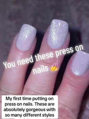 I can’t believe how easy and fast it was to out on these atunning nails. @Glamnetic Press on nails are a must. If i can