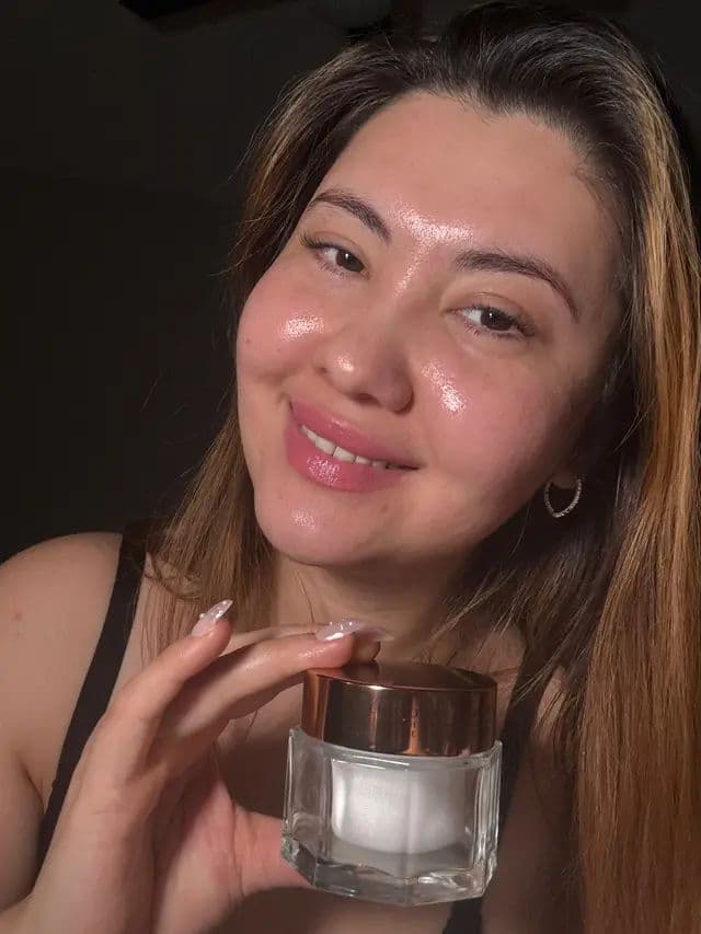 My Charlotte Tilbury skincare & makeup favorites 🤍 • Magic Cream • Foundation • Mascara • Lipstick • Setting Spray Glowy, flawless, and always in my routine ✨ Shop with me 15%off 🔗 in my bio for your next gig 😘 @Charlotte Tilbury #AD #charlottetilbury
