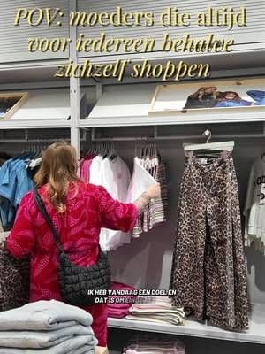 Ik kan niet de enige zijn die gaat shoppen voor zichzelf en thuiskomt met kleding voor de kinderen, toch??!! 🥲😂 Ik had echt niet verwacht dat het hier zó netjes en relaxed shoppen zou zijn. Veel keuze, mooie winkels, goede horeca én niet hoeven zoeken naar een parkeerplekkie.. Van 28 t/m 31 mei is hier trouwens SUPER THURSDAY EXTENDED waarbij veel merken nóg meer korting geven, tot wel 70%! 😏 Volg @Amsterdamthestyleoutlets voor meer info en alle deals ✨ #ad #amsterdamthestyleoutlets #shoppen #moeder #kleding