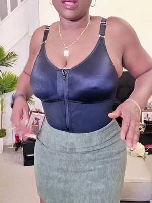 Halara 2-in-1 built-in skirt @halara_uk #halara #builtinskirt #tiktokmademebuyit #foryoudays