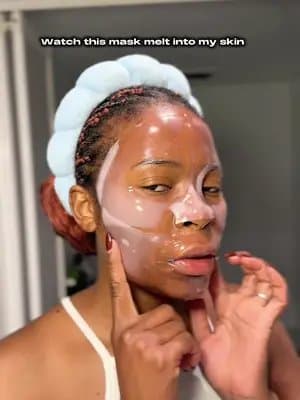 I’m not new to this mask 😂 I use it a lot because it’s one of the few that actually leaves my skin calm and glowy. It melts into the skin, cools everything down, helps with de-puffing, and gives me a smooth, glassy finish every time. The melting part is always so satisfying — this is why it keeps coming back into my routine ✨ @Cell Fusion C Global #cellfusionc #cellfuller #glassskin #skincare #amazonfinds