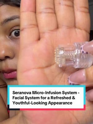 @Seranova Beauty Seranova Micro-Infusion System - Facial System for a Refreshed & Youthful-Looking Appearance Preparé el aplicador de microinfusión de Ceranova. Agregué el sérum, lo cerré y lo dejé reposar dos minutos. Mientras tanto, fui a lavarme el rostro. Aquí puedes ver cómo me lo aplico, siguiendo las instrucciones. Así es como se prepara. Yo lo uso porque quiero mejorar la apariencia de mis manchitas, la piel opaca y tener mi piel hidratada, uniforme y con glow. Si estás pensando en probar un kit de microinfusión, aquí puedes ver cómo se usa desde el principio. Lo encuentras aquí en el carrito. Cuida tu piel#serenova #skincare #beauty #microinfusion #skincareroutine @SERANOVA #seranova #facialserums #serumfacialvitaminac #nanoinfusionfacial #microinfusionfacial #facialtoningdevice #antiagingdeviceforfirming #skincareroutineinyour40s #antiagingmicroneedling #faceserumskincareroutine #microneedlingmicroinfusion #tiktokshop #summer #tiktokshopsummersales #shopping #ventas